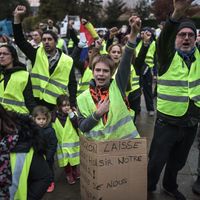 Mouvement des gilets jaunes, à la barrière de péage de Pau-centre (Pyrénées-Atlantiques)