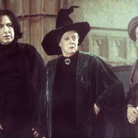 Les acteurs Alan Rickman, Maggie Smith et Ian Hart dans "Harry Potter à l'école des sorciers" en 2001.