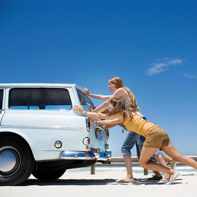 Comment les femmes bousculent le marché automobile ?