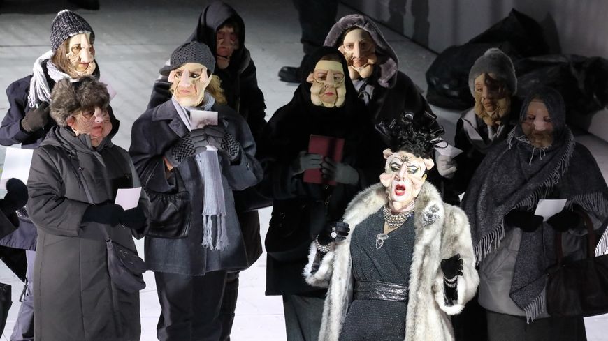 Chostakovitch, Le Nez – direction musicale Vladimir Jurowski, mise en scène Kirill Serebrennikov : Doris Soffel (La Vieille dame noble)