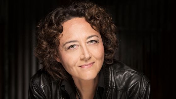Nathalie Stutzmann, chef d'orchestre et contalto, dir. musicale du Symphonique d'Atlanta dès 2022-23 - Photo by Simon Fowler / Warner Classics & Erato
