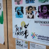 Des affiches électorales en faveur du "Non" au référendum sur l'indépendance à Nouméa, en Nouvelle-Calédonie.