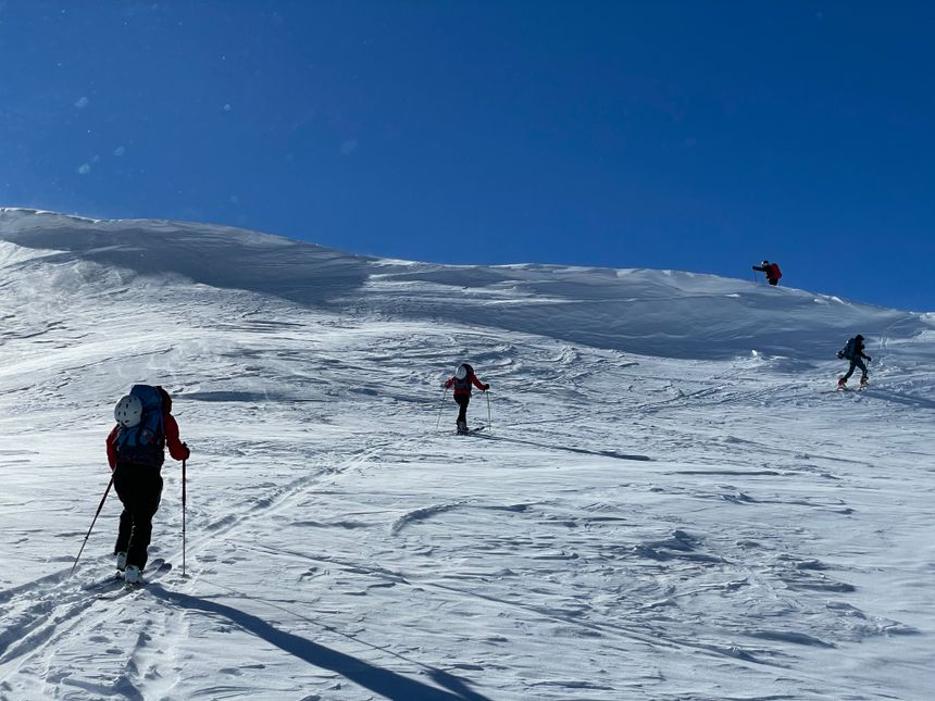 Outre les raquettes, le club alpin français de Montélimar propose aussi des sorties ski de randonnée.