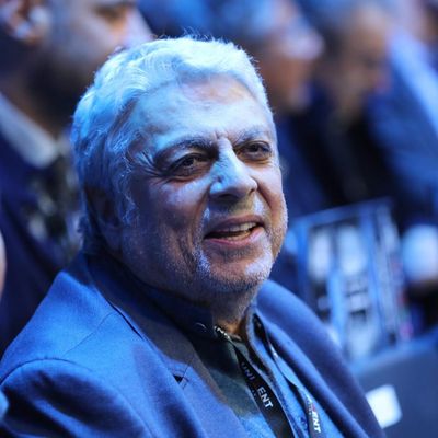 Le chanteur Enrico Macias à Amiens (Somme) en 2019.