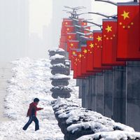 Longtemps, le déni du pouvoir chinois a prévalu. Pékin veut désormais apparaître comme le leader de la révolution verte. Sauf que ses centrales à charbon continuent de polluer massivement.