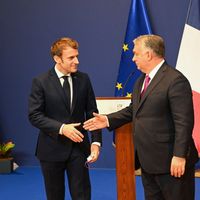 Les deux dirigeants ont tenu conférence de presse commune à Budapest et se sont serré la main
