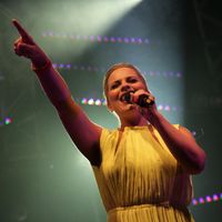 Louise Dearman au Manchester Pride en 2012