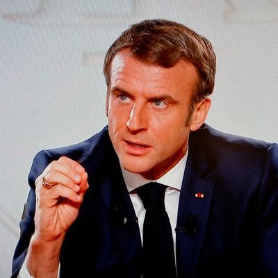 Emmanuel Macron le 15 décembre 2021