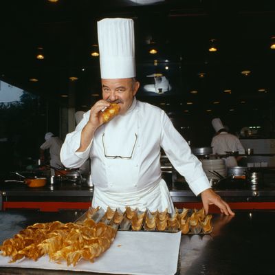 Pierre Troisgros dans son restaurant à Roanne (17.10.1987)