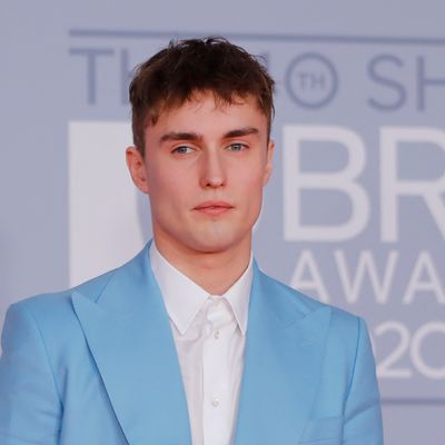 L'auteur-compositeur-interprète Sam Fender aux BRIT Awards 2020 à Londres le 18 février 2020.