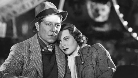 Jean Gabin et Michèle Morgan sur le tournage du Quai des Brumes de Marcel Carné. - Sunset Boulevard/Corbis via Getty Images