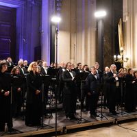 Le Chœur de Radio France interprète Les Vêpres de Rachmaninov sous la direction de Martina Batic, en l'Église Saint-Eustache à Paris.