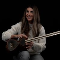 Sogol Mirzaei et son târ iranien