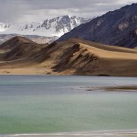 Lac d'altitude de Thadsang Karu sur le plateau du Changtang