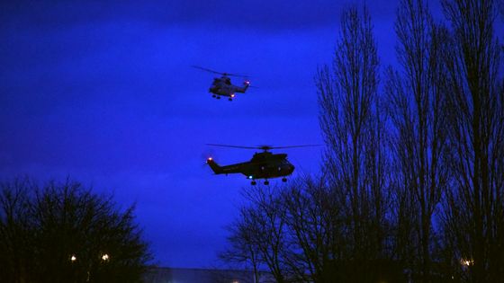 Image de l'assaut finale, le 9 janvier 2015, à l'imprimerie de Dammartin-en-goele, où se retranchaient les frères Kouachi ©AFP - Dominique Faget / AFP
