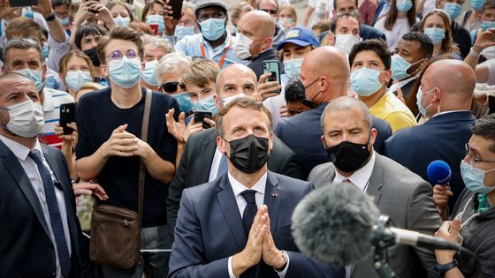 Emmanuel Macron en visite au sanctuaire de Lourdes le 16 juillet 2021 ©AFP - LUDOVIC MARIN