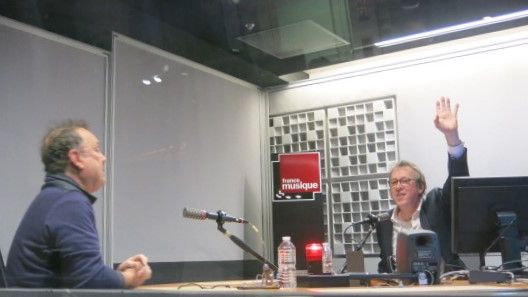 France Musique, studio 361 ... Julien Lepers, animateur de télévision, auteur-compositeur-interprète & Benoît Duteurtre, producteur, écrivain (g. à d.)