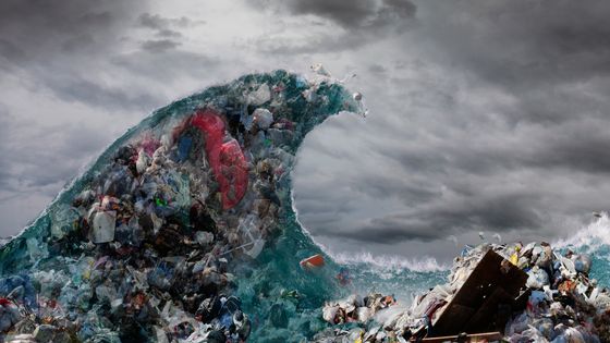Depuis la synthèse du 1er polymère plastique au début du XXe siècle, la production de ces matériaux a augmenté de manière exponentielle. ©Getty - John Lund