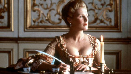 Glenn Close et John Malkovich sont les machiavéliques Merteuil et Valmont. - Allociné