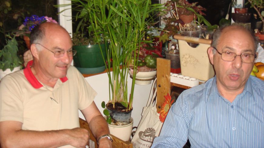 Robert (à gauche) et Gérald Finaly en 2008 à Paris