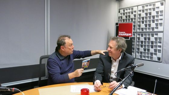 France Musique, studio 361 ... Julien Lepers, animateur de télévision, auteur-compositeur-interprète & Benoît Duteurtre, producteur, écrivain (g. à d.) ©Radio France - Annick Haumier / RF