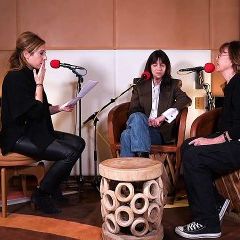 Charlotte Gainsbourg - Jane Birkin : "Je n'ai jamais osé la prendre en photo, cela m'intimide"
