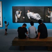 Le triptyque "Éternité et Brièveté" de Pang Maokun, lors de l'exposition "L'Union fait la force" organisée par le Musée national de Chine, à l'été 2020.