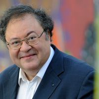 Frédéric Lodéon, violoncelliste, chef d'orchestre, producteur-animateur du Carrefour de Lodéon