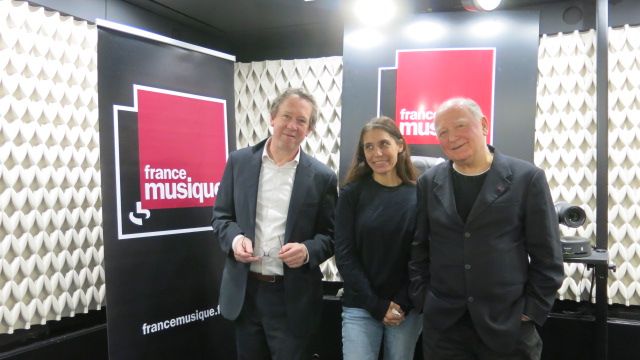 France Musique, 18 décembre 2021, studio 451 ... Benoît Duteurtre, Emily Bécaud & Claude Lemesle (g. à d.)