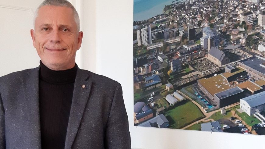 Le maire centriste de Granville Gilles Ménard.