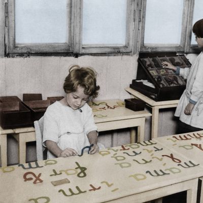 Apprendre à lire et écrire. École Montessori, Berlin, 1927