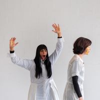 Latifa Lâabissi et Manon de Boer (extrait de la vidéo "Ghost Party (2)"