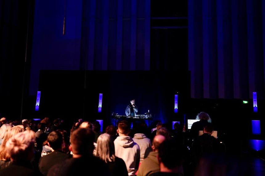 Jean-Michel Jarre a retrouvé le public dans l'Agora de la maison de la radio