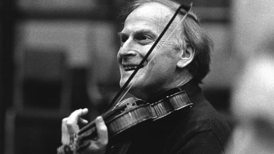 Lord Yehudi Menuhin, violoniste et chef d'orchestre (New York, 22 avril 1916 - Berlin, 12 mars 1999) - Photo by Reg Wilson / Warner Classics – Studio 2 BW