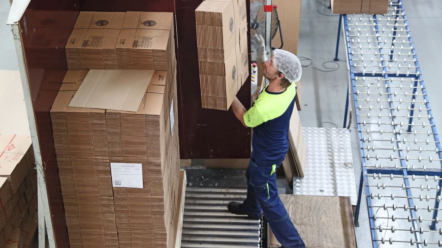 La pandémie de Covid-19 et le boom du e-commerce ont augmenté la consommation de carton.