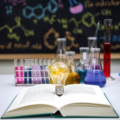 Qu'enseigne-t-on aujourd'hui, quand on enseigne la science ?