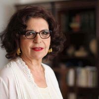 Portrait de la physicienne Faouzia Charfi