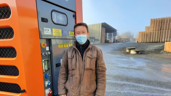 La location du groupe électrogène coûte 75 000 euros à Thierry Chopin, presque autant que son ancien contrat annuel d’électricité. - Marie Viennot
