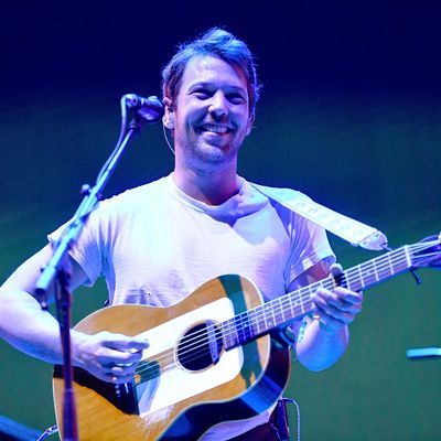 Le chanteur Robin Pecknold du groupe Fleet Foxes en concert au Coachella Valley Music and Arts Festival le 14 avril 2018 à Indio, Californie.