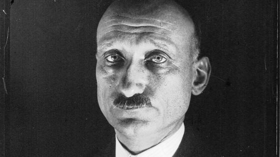 Portrait de l'homme politique français Robert Schuman (1886-1963), considéré comme l'un des "pères fondateurs de l'Europe". - Agence de presse Mondial Photo-Presse. Agence photographique. 1933