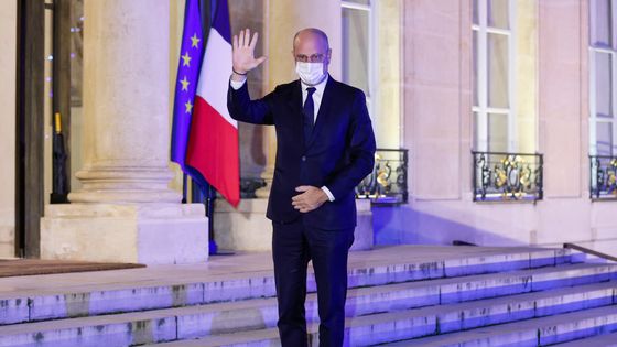 Jean-Michel Blanquer a annoncé une simplification du protocole sanitaire dans les écoles. ©AFP - LUDOVIC MARIN / AFP