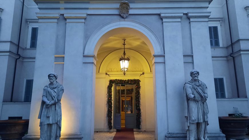 L’entrée du Casino di Villa Boncompagni Ludovisi, dit villa Aurora situé en plein de Rome