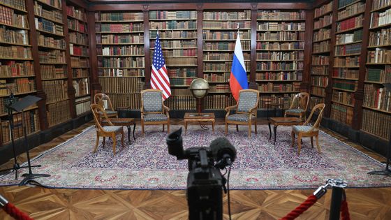 Le président américain Joe Biden et le président russe Vladimir Poutine se sont réunis le 16 juin 2021 lors d'un sommet à Genève (Suisse). ©Getty - Sergei Bobylev/TASS