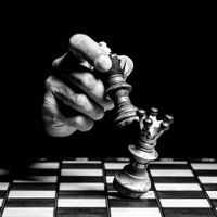 Pourquoi faut-il relier la guerre à la politique ?