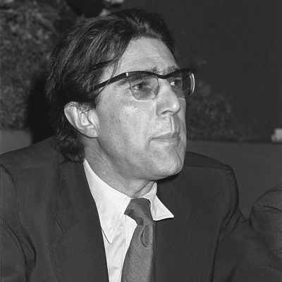 Jean Malaurie, directeur du Centre d'Etudes Arctiques à l'Ecole des Hautes-Etudes, 1975.