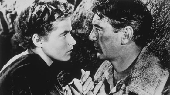 Ingrid Bergman et Gary Cooper dans une scène du film de Sam Wood "Pour qui sonne le glas" (1943), adapté du roman d' Ernest Hemingway (1940) ©Getty - Picture Post