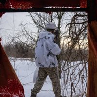 Un soldat ukrainien dans la ville de Donetsk le 31 janvier 2022