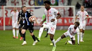 Ligue 2 : l'ASNL maintient la flamme en battant Dunkerque (2-0)