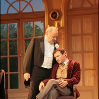 Claude Brasseur et son fils Alexandre Brasseur, dans la pièce "Mon père avait raison" au Théâtre Edouard VII, 24 septembre 2007