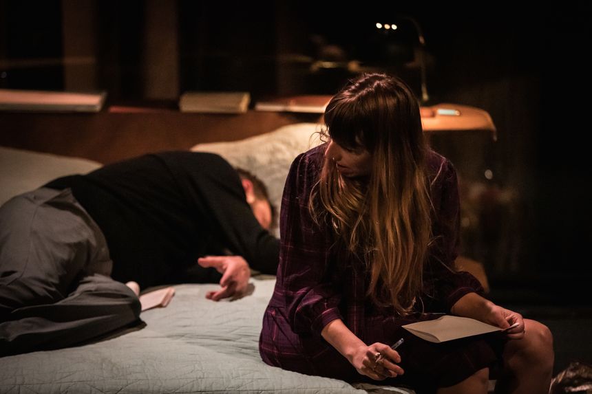 "Poings" mise en scène de Céleste Germe, avec Maëlys Ricordeau et Antoine Oppenheim